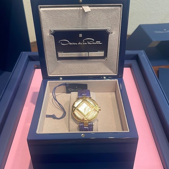 Oscar de la Renta watch